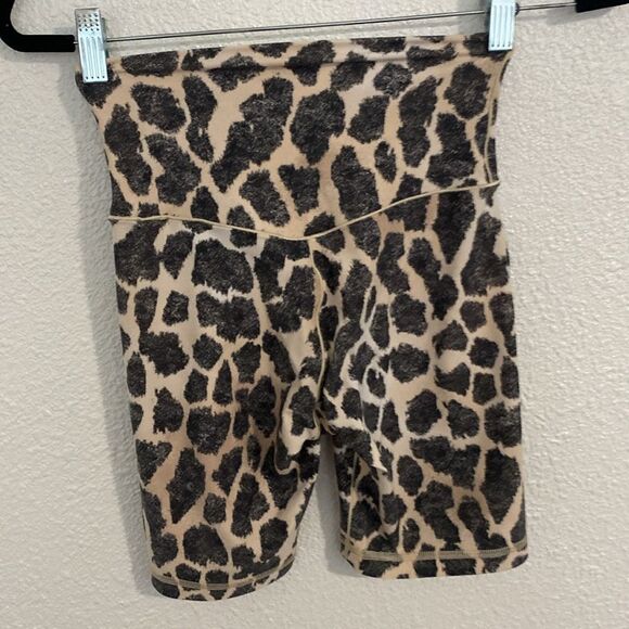 NWOT- Aerie-Offline animal print super soft bike shorts- Size small - Picture 4 of 7